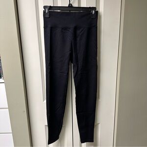 PINK Victoria's Secret Black Active Leggings - Small